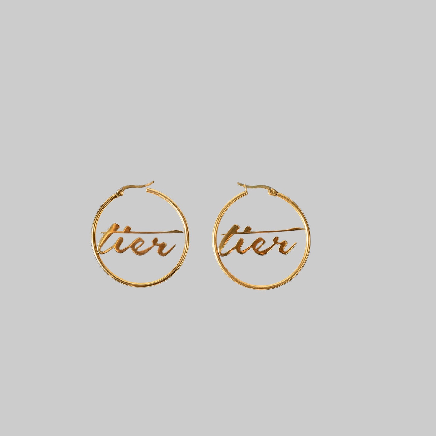 TIER SCRIPT LOGO HOOP EARRING